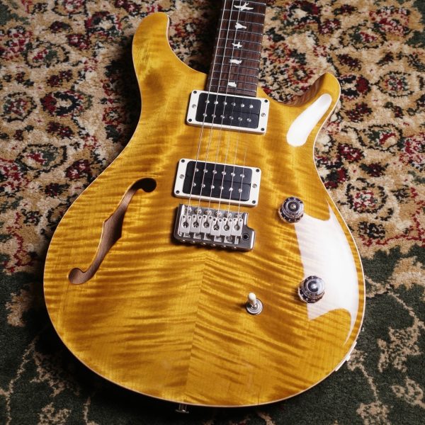 Paul Reed Smith(PRS)  CE24 Semi-Hollow /Amber 2022年製 【3.09kg】<br />
<br />
¥297,000 