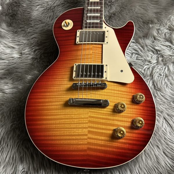 【新品】<br />
Gibson Les Paul Standard 50s Custom Shop Top -Heritage Cherry Sunburst【木目良個体】【現物画像】<br />
<br />
￥412,500 