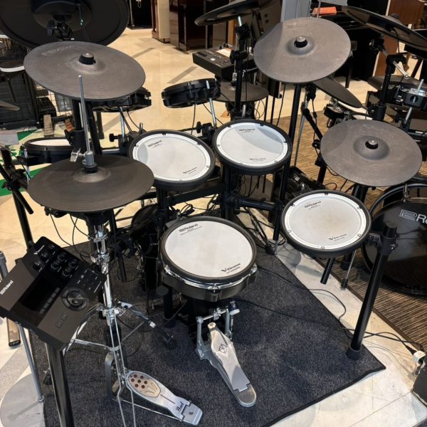 【新品】<br />
Roland 【展示品特価】TD-27SC-S 電子ドラムセット<br />
￥220,000  