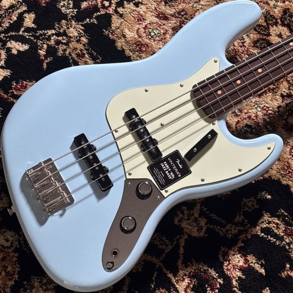 【新品】<br />
Fender Vintera　III Early '60s Jazz Bass 【≒4.22kg】<br />
<br />
￥209,000 