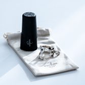 【2026年4月5日発売/国内500個限定品】YANAGISAWAリガチャー「Yany SIXS Solid Silver,Platinum-Plated」