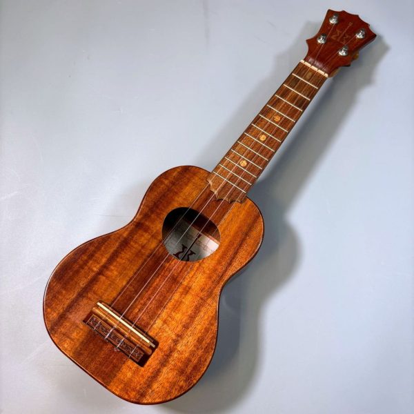 Koaloha KSM-00　【現物写真】【ケース付き】<br />
<br />
¥77,000 