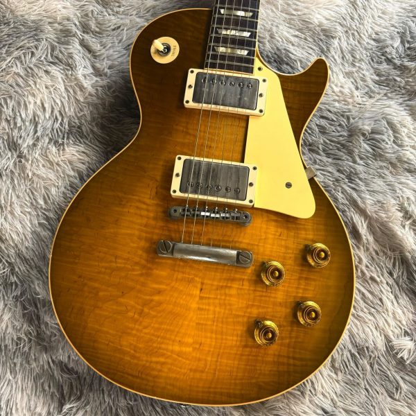 Gibson Custom Shop  1959 Les Paul Standard Reissue GLVOS 3.94kg<br />
<br />
¥729,800 