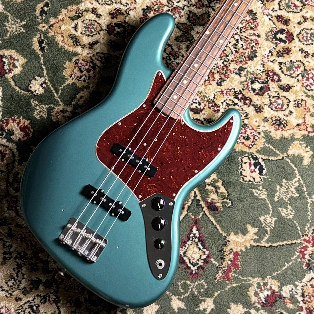 CONTENTSFender Custom Shop 【USED】1964 Jazz Bass NOS/≒3.99kg技術者による安心のアフターフォローキャンペーン特集ギターアドバイザーが楽器選びをサポート最新情報を手に入れよう音楽をもっと楽しみたい方は音楽教室がおススメ♪お問い合わせFender  [&hellip;]