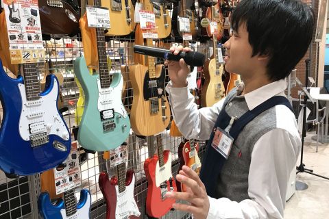 スタッフ写真 栗田