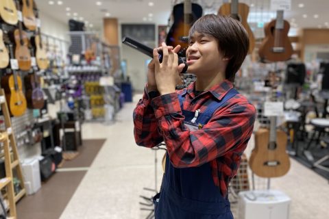 スタッフ写真 栗田