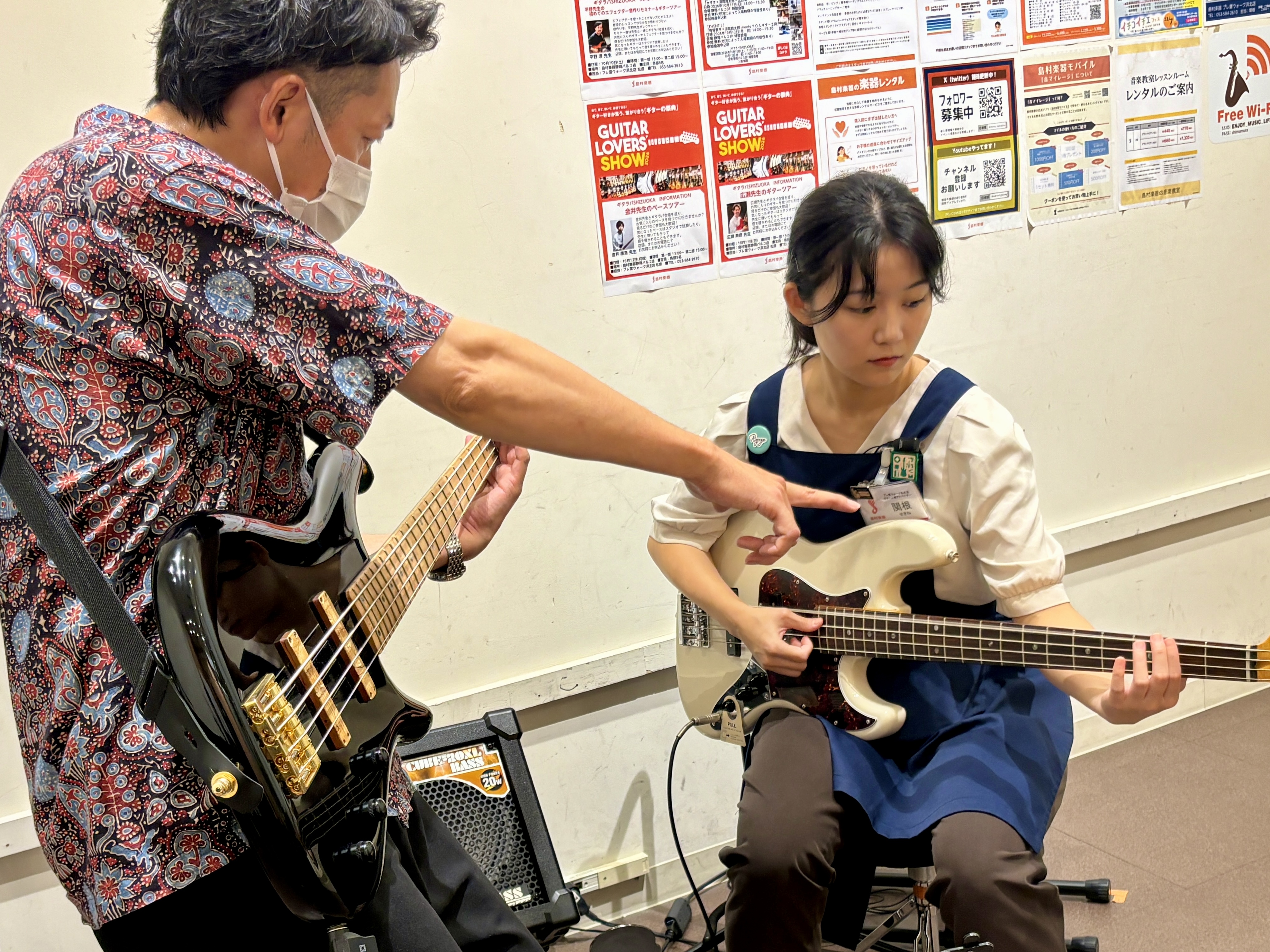 こんにちは！島村楽器プレ葉ウォーク浜北店の関根です！今回はエレキベースのレッスンに潜入！体験レッスンレポートをお送りしていきます！ CONTENTS講師紹介気になるレッスンの様子は？体験レッスンのご予約はこちらお問い合わせ講師紹介 今回レポートにご協力いただいた先生はこちら！優しげな雰囲気と的確なレ [&hellip;]