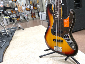 *Fenderの中でも人気の62年製再現モデル！ Fenderのエレキベース「Traditional 60s Jazz Bass」が当店にも入荷しました！ 店頭では実際にお試しいただけます。 ぜひお気軽にご来店ください！ |*ブランド|*型名|*定価(税込)|*販売価格(税込)| |Fender|T […]