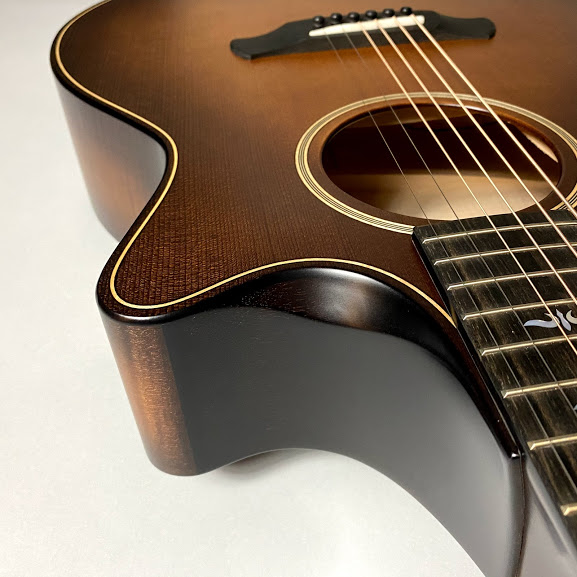 【Newスタッフ白井のおススメ楽器】Part.9　Taylor/BE 614ce V-Class