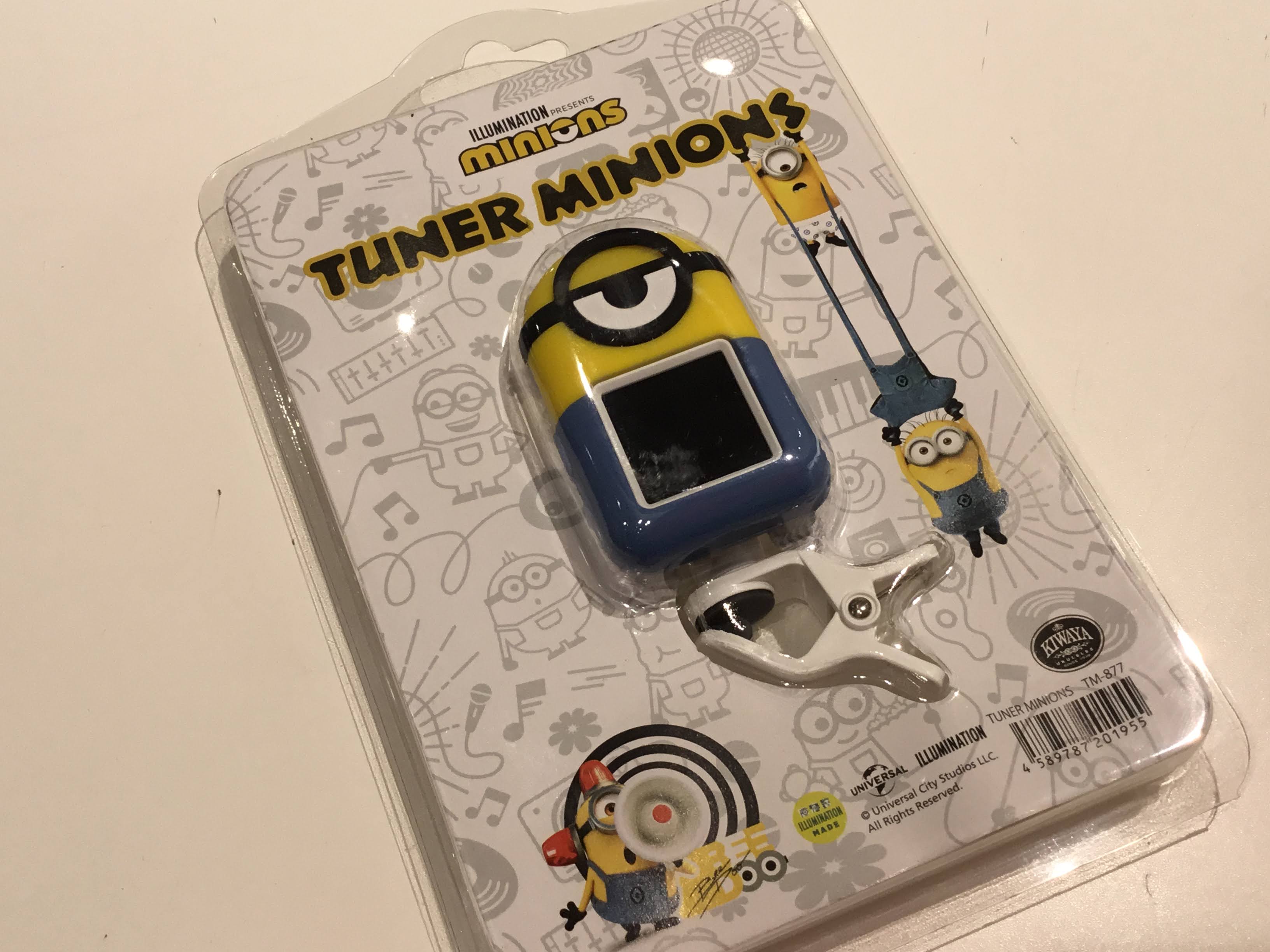 *スチュアートのデザインのクリップチューナー♪ 【KIWAYA】の【TUNER MINION TM-877】が当店にも入荷しました！ 可愛いのはもちろんのこと、クリップチューナーでは珍しい充電も可能なモデルです。 ウクレレ / ギター / ベース / バイオリン対応。 皆さまのご来店お待ちしておりま […]