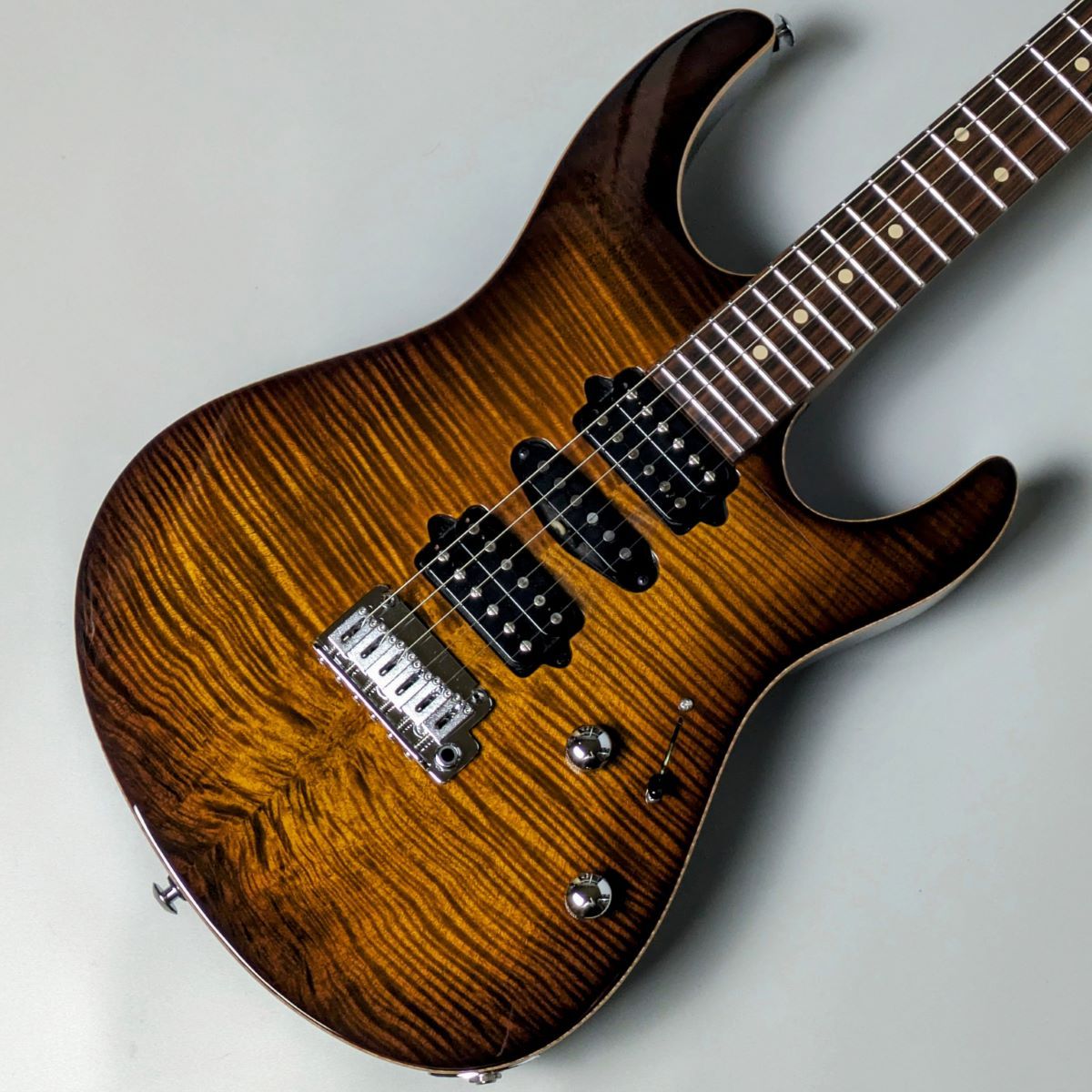 Suhr GuitarsModern Plus Bengal Burst/Pau Ferro