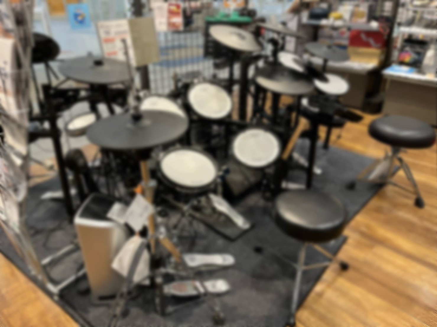 CONTENTSRolandの電子ドラムがお得に！対象モデル購入のご相談・お問い合わせRolandの電子ドラムがお得に！ こんにちは！島村楽器イオンモール羽生店の後藤です。 島村楽器では、これからRolandの電子ドラムをご購入いただく方へお得なプレゼントを実施中です。 どれも電子ドラムに必要なもの […]