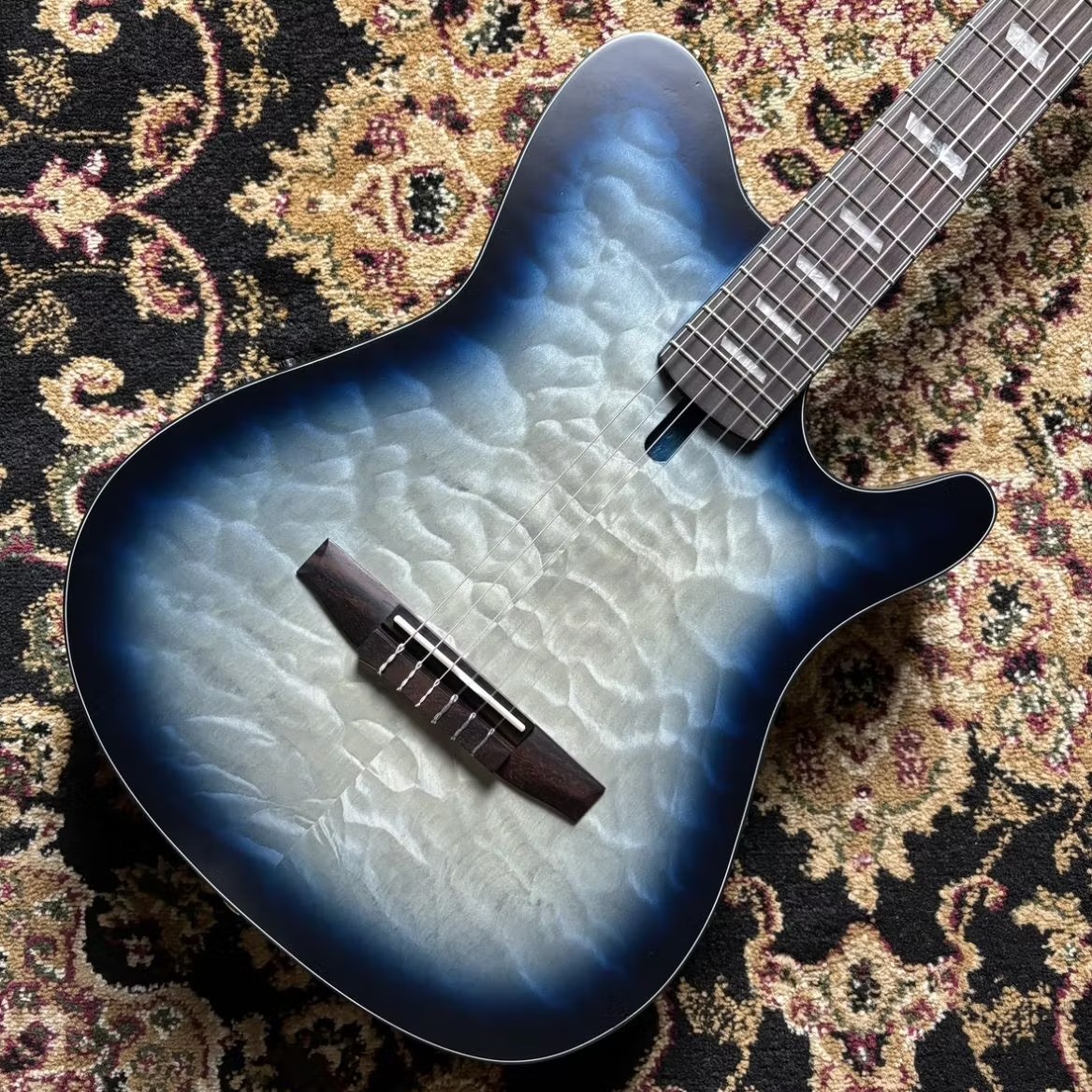 IbanezFRH20QMN　エレガットギター