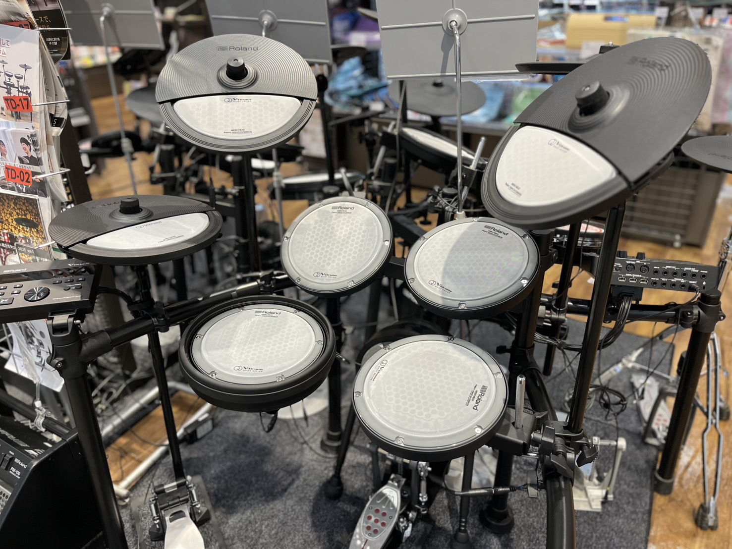 CONTENTSRolandの新製品が羽生店にも入荷しました！商品詳細おすすめポイント3つご紹介お問い合わせ・ご相談Rolandの新製品が羽生店にも入荷しました！ 静音モデルで人気の新製品、VQD106が店頭展示を開始しました！ 試打いただけます。是非店頭でお試しください♪ 商品詳細 おすすめポイン […]