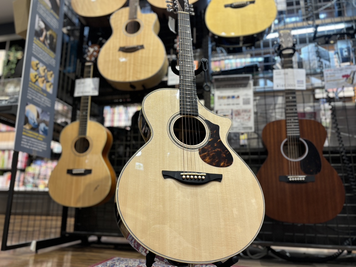 こんにちは。島村楽器イオンモール羽生店です。 音楽をこれから始めたい方、そして長く演奏を続けてこられた方へ。島村楽器ブランド 「HISTORY（ヒストリー）」 のアコースティックギターは、国産の確かなクオリティと弾き手に寄り添う設計で、多くのミュージシャンに選ばれています。今回は、HISTORYのア […]