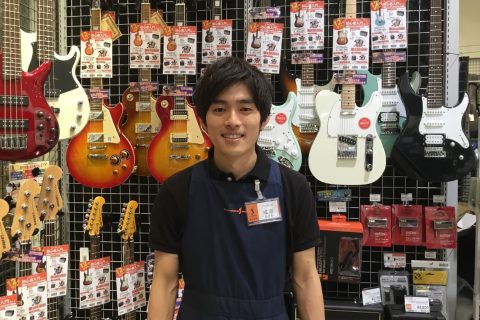 スタッフ写真 副店長 成澤