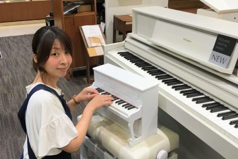 スタッフ写真 スコア・STC担当(ピアノアドバイザー) 石橋