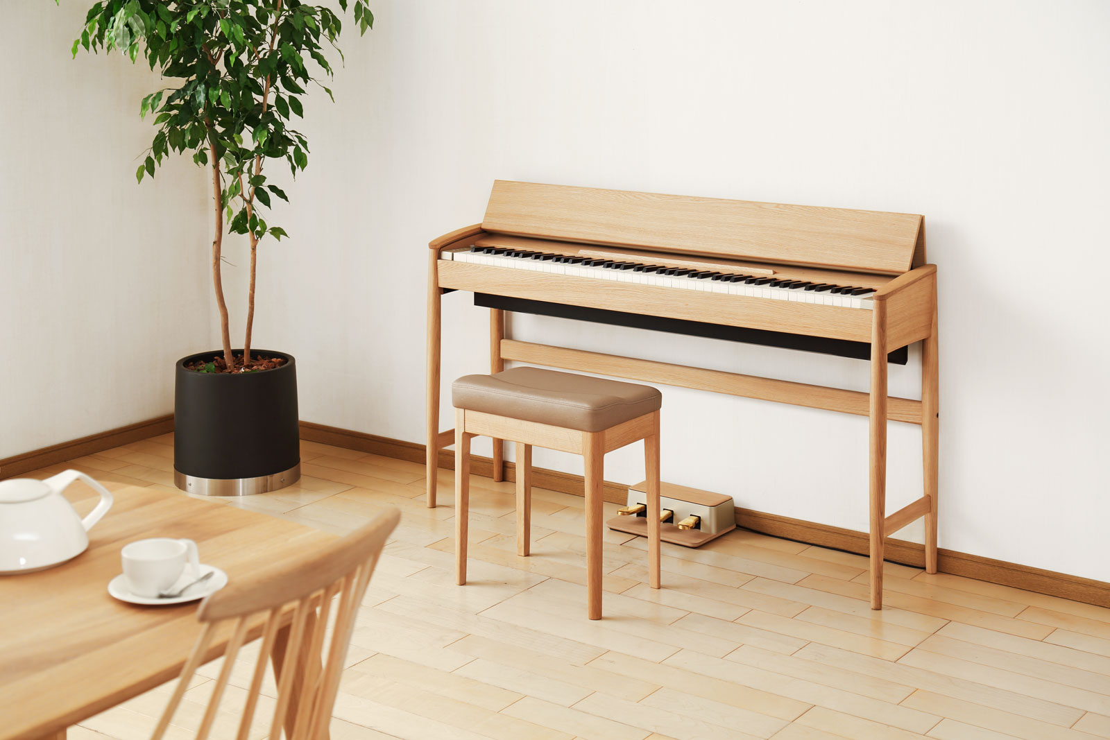 KIYORAを2台展示！KARIMOKU×Rolandコラボレーションピアノ
