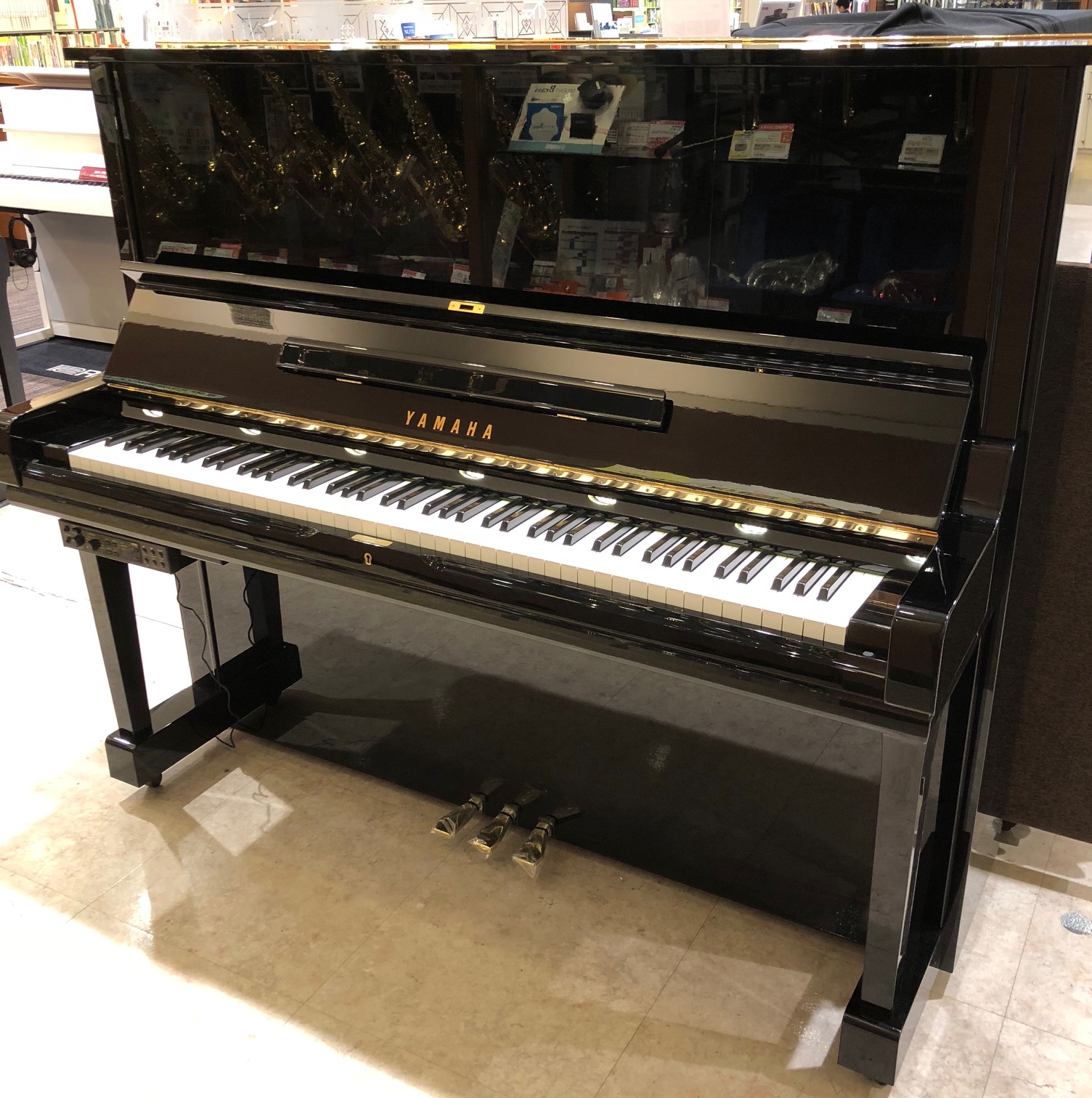 *YAMAHA「中古U3A」入荷いたしました。 **YAMAHA　中古U3A　展示中 背高131cmの黒艶ピアノです。弦長があり、響板面積も十分にありますので豊かで奥深い響きがお楽しみいただけます。この価格帯の中古ピアノの入荷は近年減少傾向です！是非この機会にご来店をお待ちしております。 |*メーカ […]