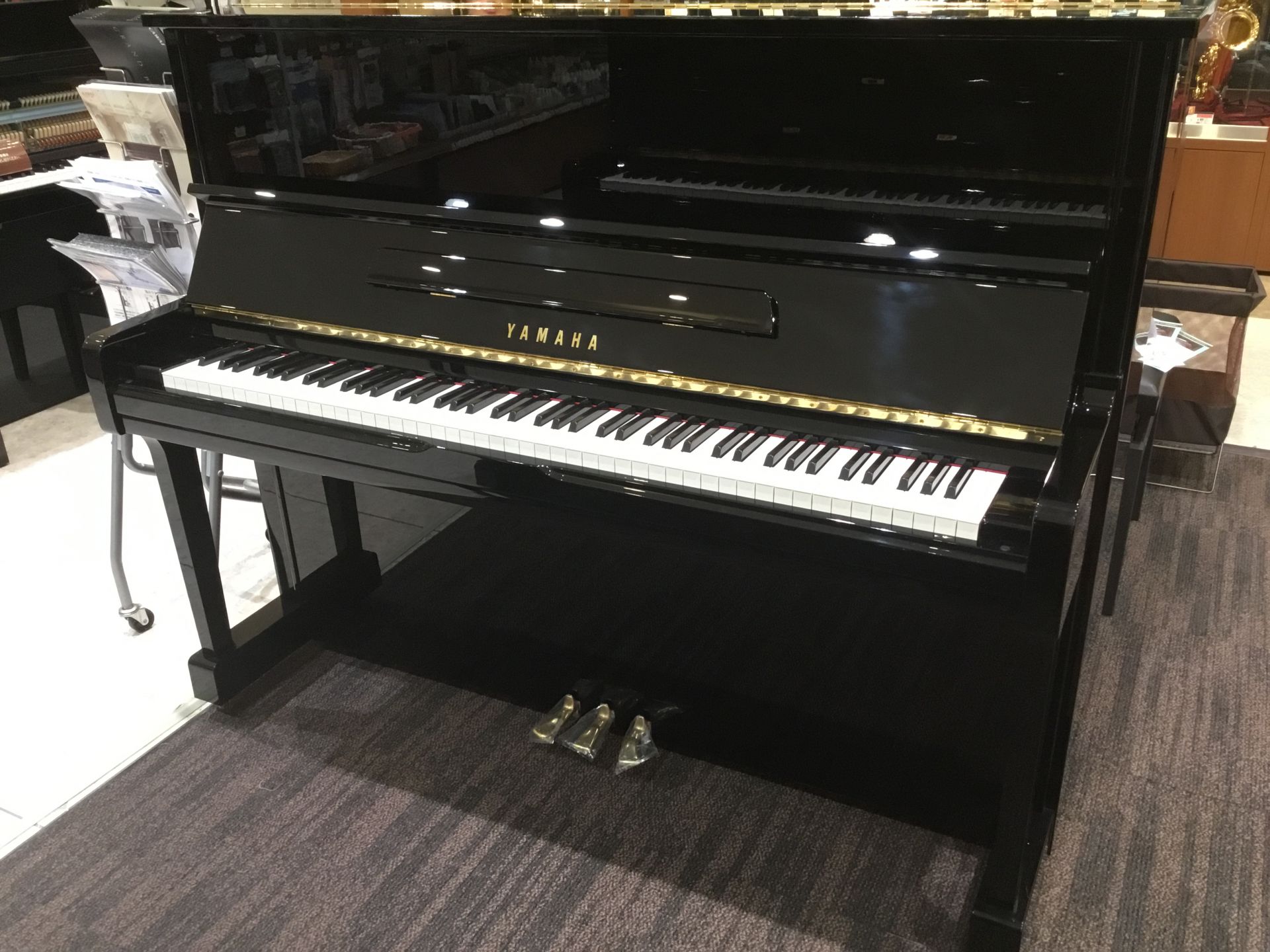 【中古】アップライトピアノYAMAHA/U100