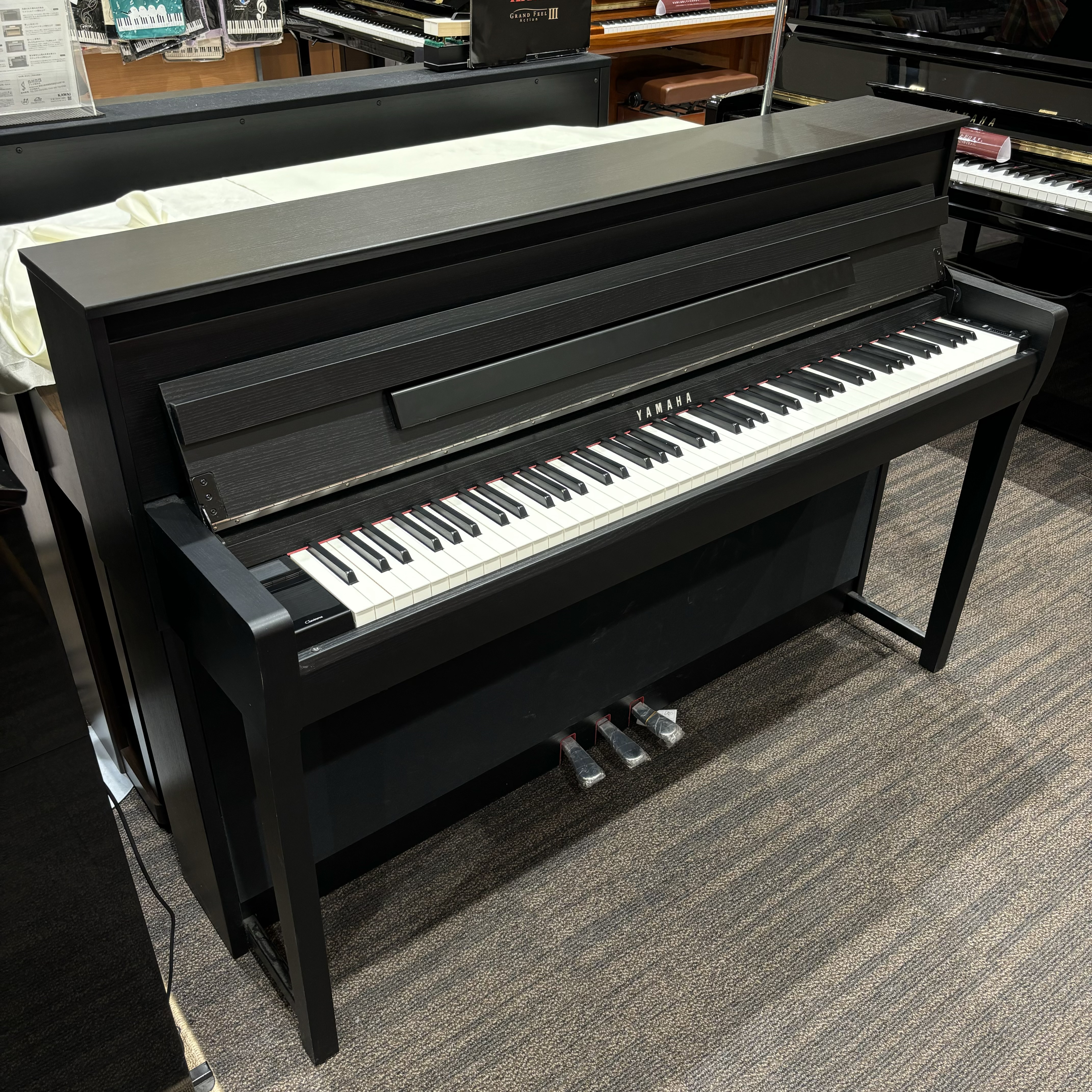 電子ピアノ【YAMAHA】CLP-785