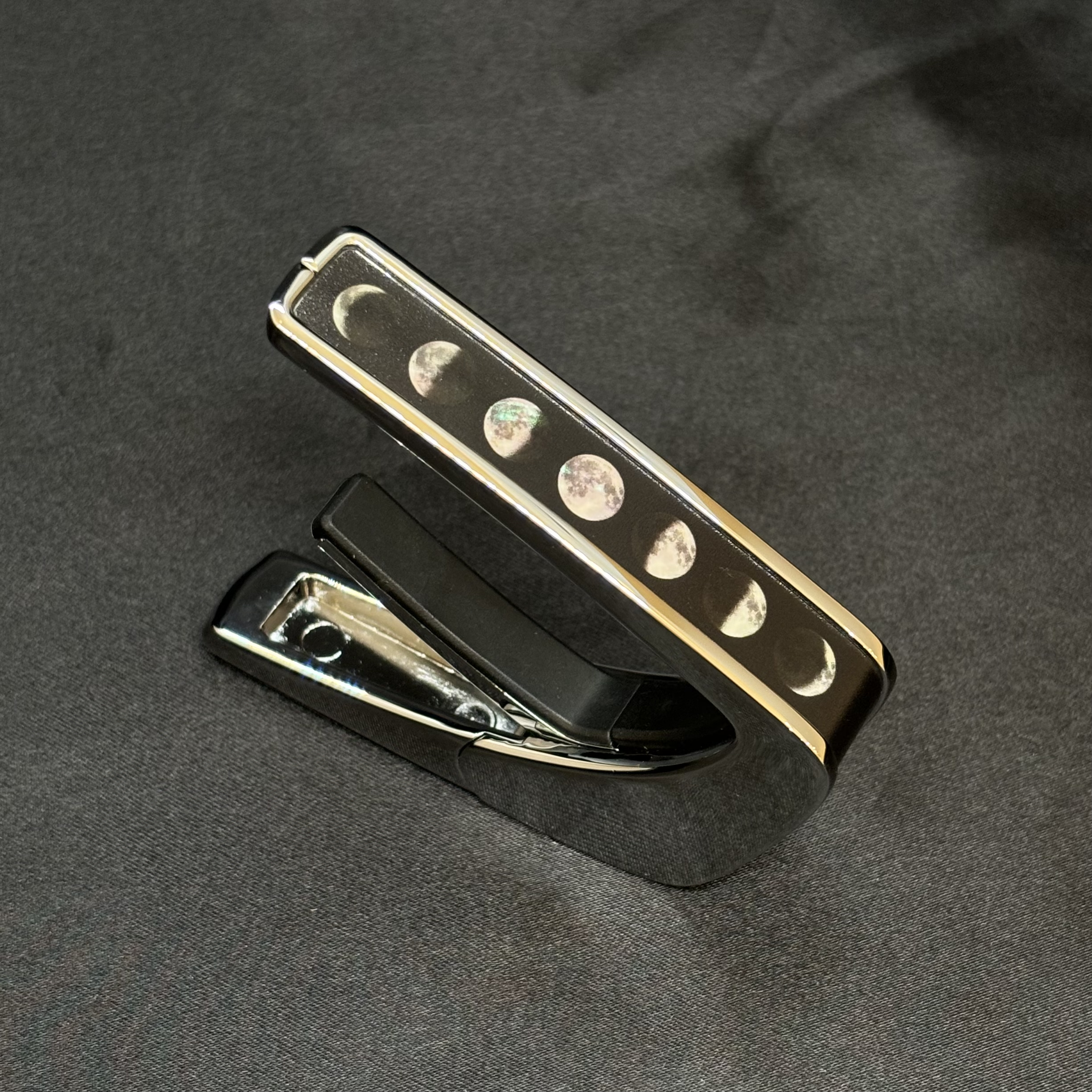 カポタストCH－MOONPHASESonONPRL　