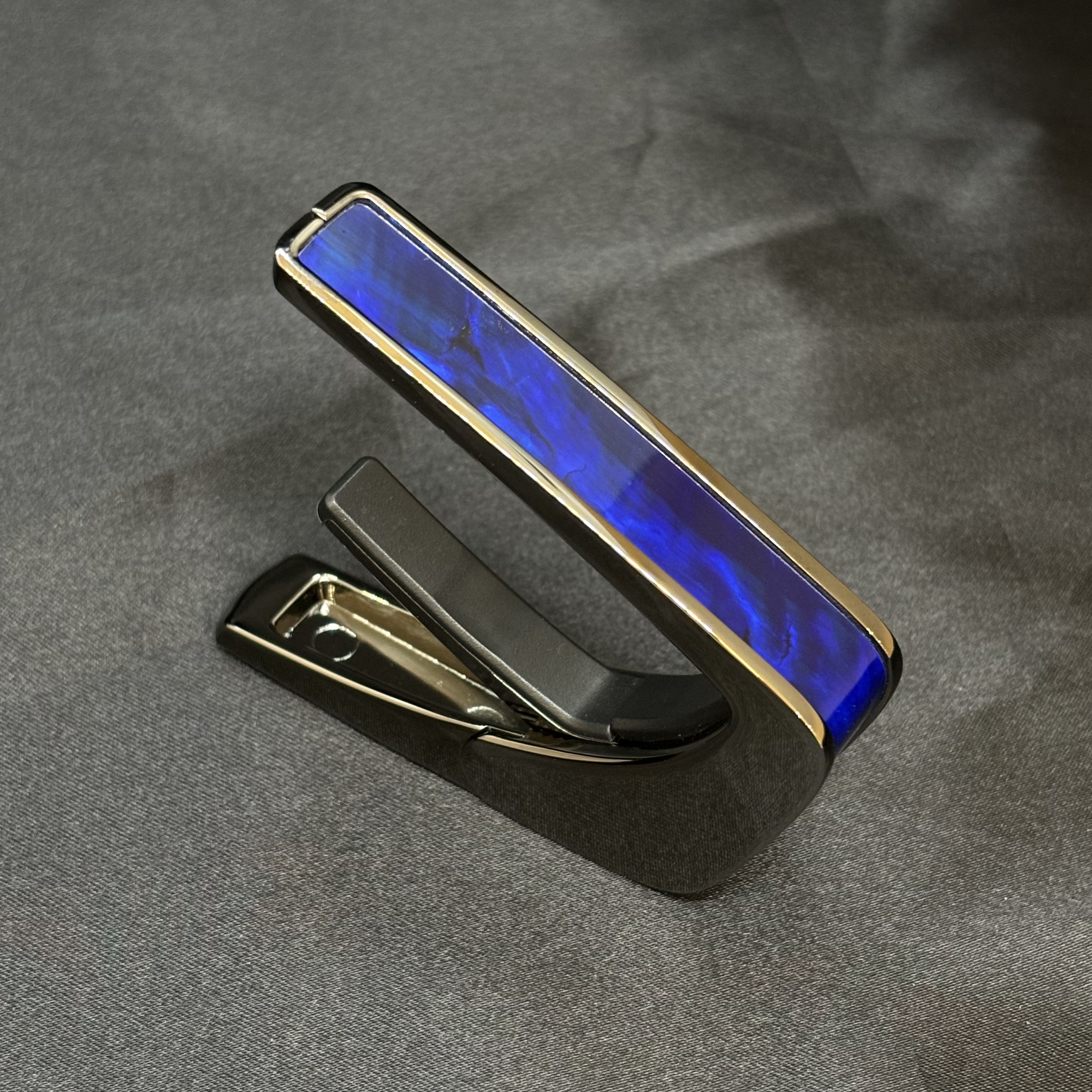 カポタストBC-E.BLUE ANGEL WING