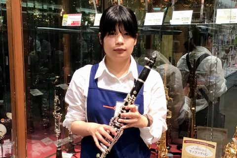 スタッフ写真 管楽器 小峯