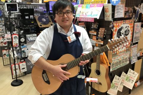 スタッフ写真 店長 長谷川