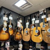 Martin＆Gibson 多数展示中！！定番機種からレアなUSDまで取り揃えております！！