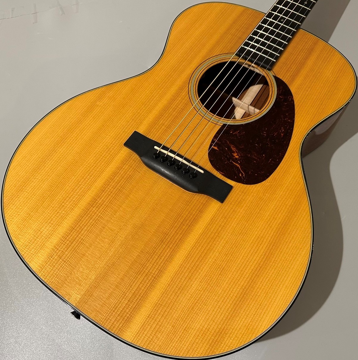 中古品Martin GP-18E　　S/N2128383