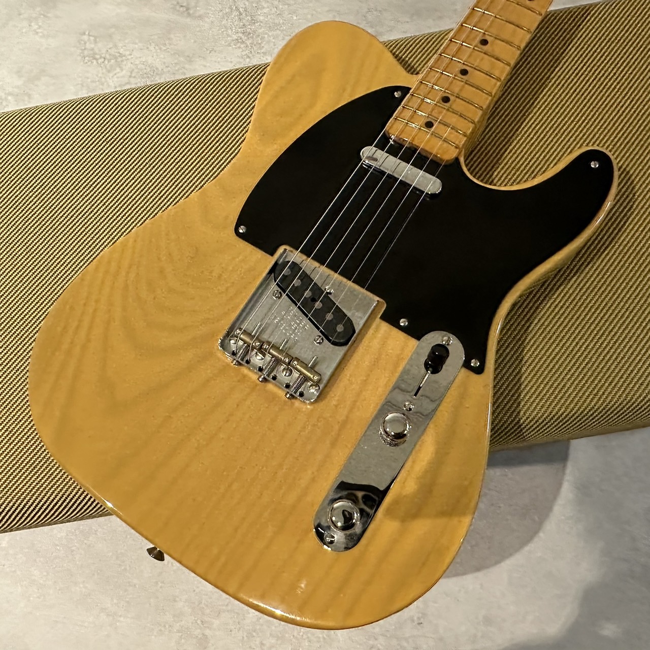 FenderAmerican Vintage II 1951 Telecaster Butterscotch Blonde 【チョイ傷アリ特価品】