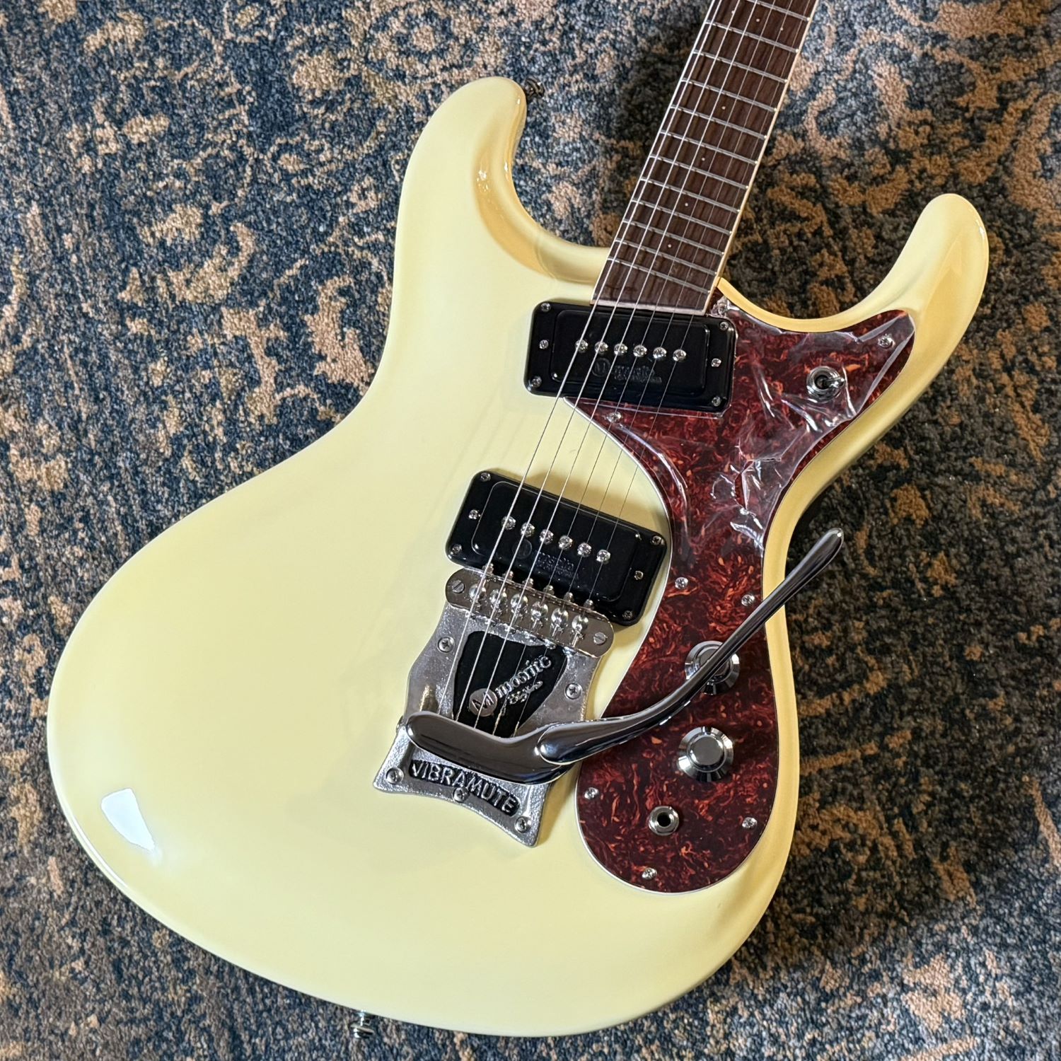 中古エレキギターmosrite 【USED】MT65　ベンチャーズモデル　【黒雲製】