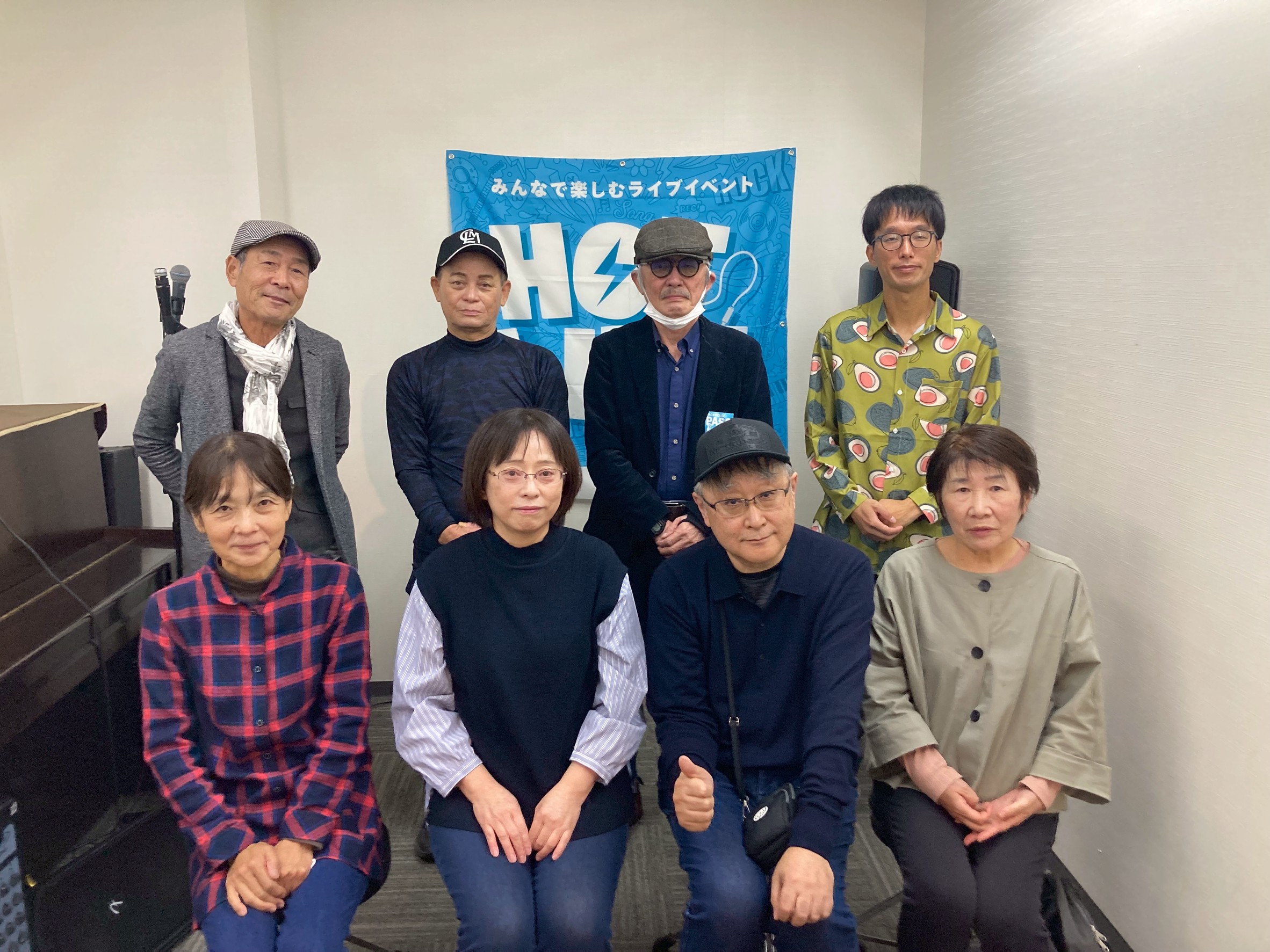 こんにちは！島村楽器イオンモール姫路リバーシティー店　11/16　HOTLINEライブを担当しましたの石原です。店内のスタジオで合計7組のご出演頂きました。この日は主にアコースティックギターの弾き語りをする方がメインの一日でした。 CONTENTS菅原さん大角さん福田さん川上さんMADA×2さん集合 [&hellip;]