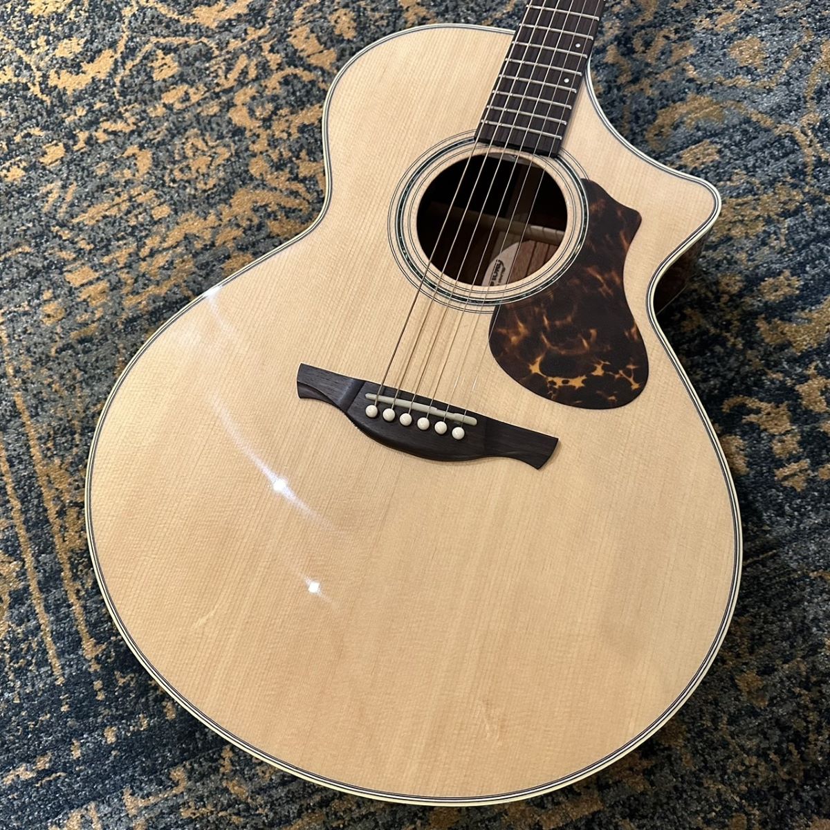 担当者渾身のイチオシモデルはこちら！！HISTORY NT-C4 Natural