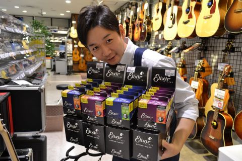 スタッフ写真 ピアノ・電子ピアノ関連/ヴァイオリン関連 佐藤 翔