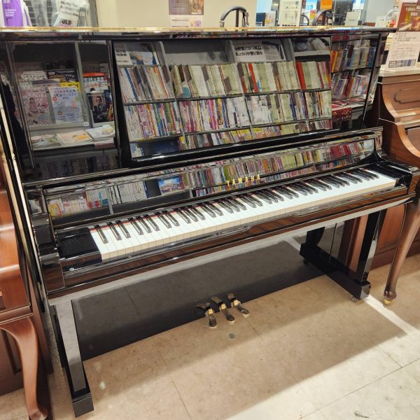 YAMAHA　UX30A【1991年製】<br />
<br />
販売価格：￥792,000<br />
購入特典：選べるトップカバー・ピアノ椅子・インシュレーターor敷板・お手入れセット