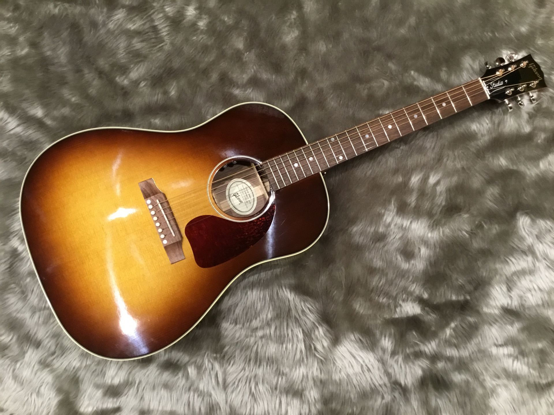 Gibson J-45 Studioが入荷しました！！