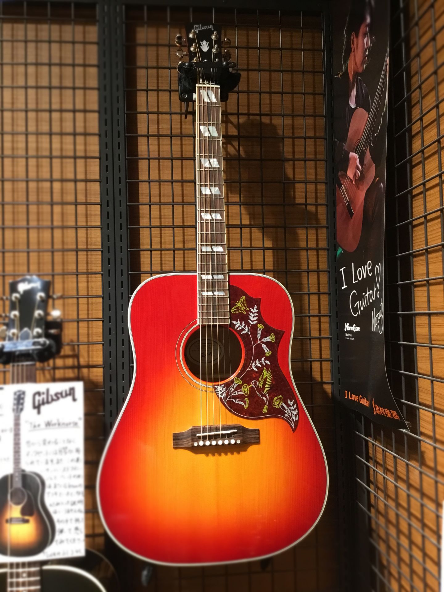 GIbson HummingBird 入荷しました