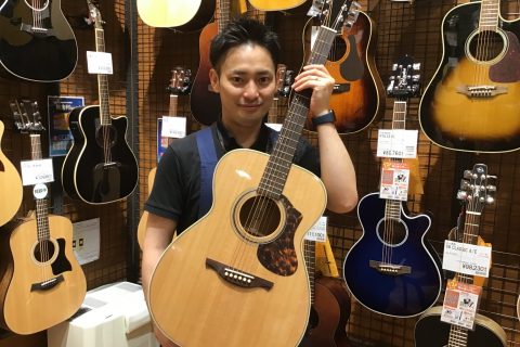 スタッフ写真 店長 山川