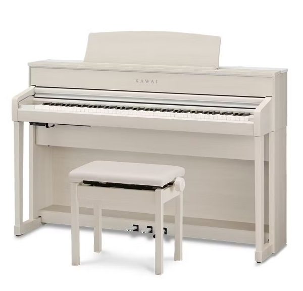 CA701　A<br />
ハイクラスの木製鍵盤「グランド・フィール・アクションIII」はそのままに、フルコンサートピアノ「SK-EX」を新録した「コンクールグランド」音源を搭載。さらに新スピーカーシステム「グランド・フィール・スピーカーシステム」によってピアノ音の臨場感が大幅にアップした1台。<br />
￥335,500(税込)