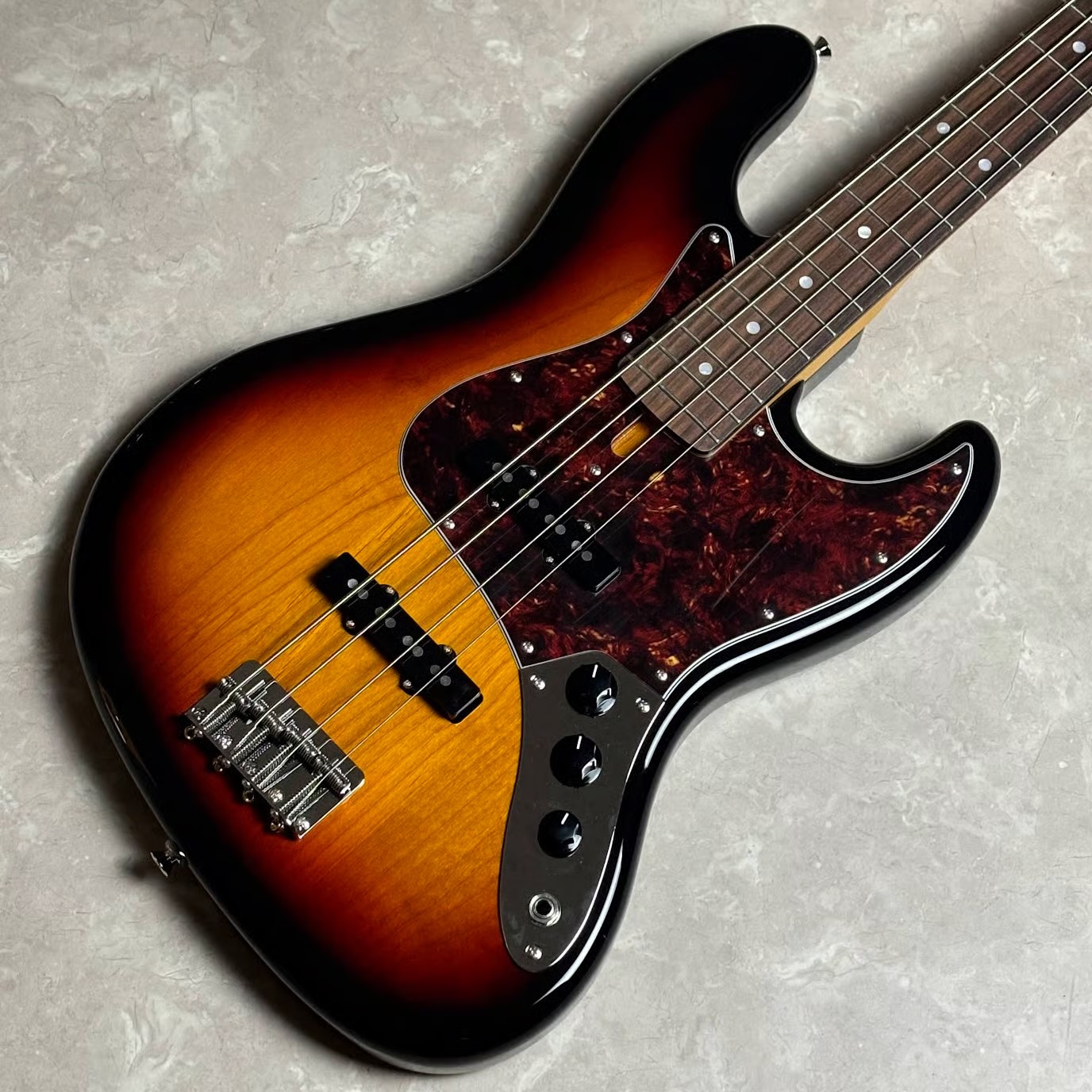 エレキベースHJB-Advanced2 3 Tone Sunburst