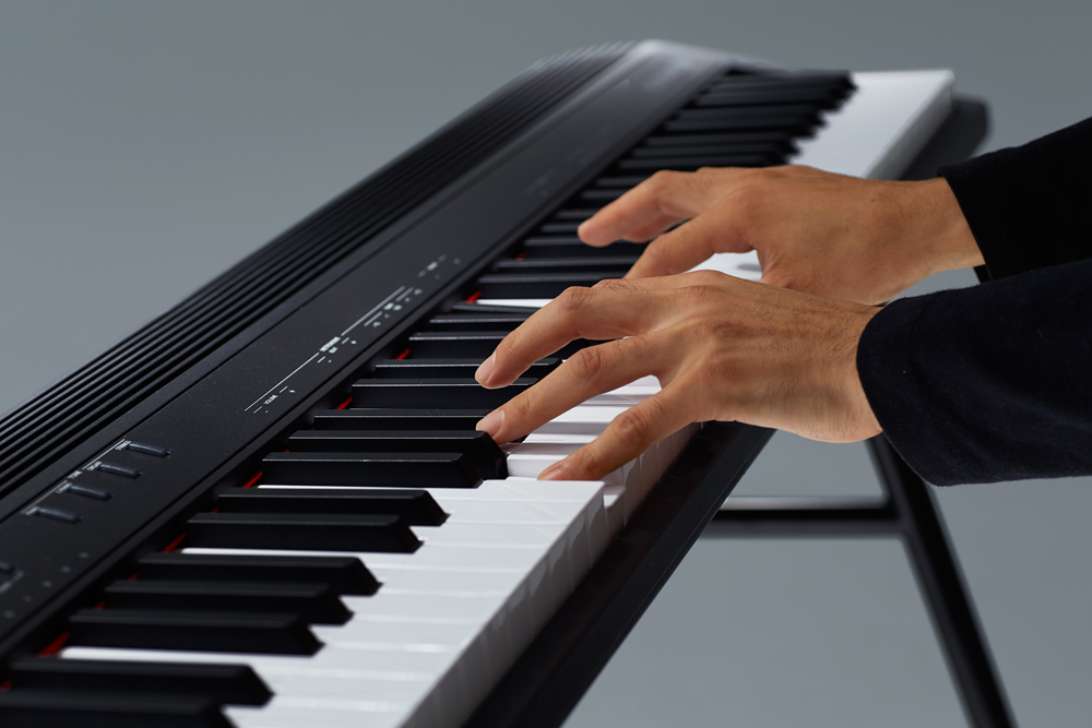*Rolandは、米国で開催される家電製品のトレードショー「コンシューマー・エレクトロニクス・ショー (Consumer Electronics Show, CES) 」にて、同社のコンパクトなエントリーキーボード「GO:PIANO（ゴーピアノ）」シリーズの88鍵盤モデル「GO:PIANO88（コー […]