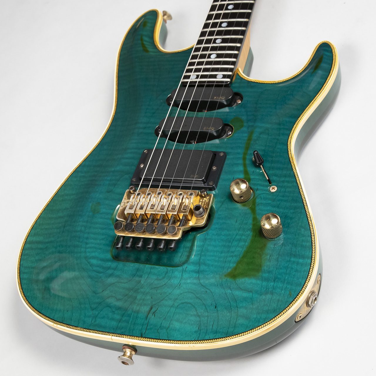 Valley Arts Guitar Custom Pro