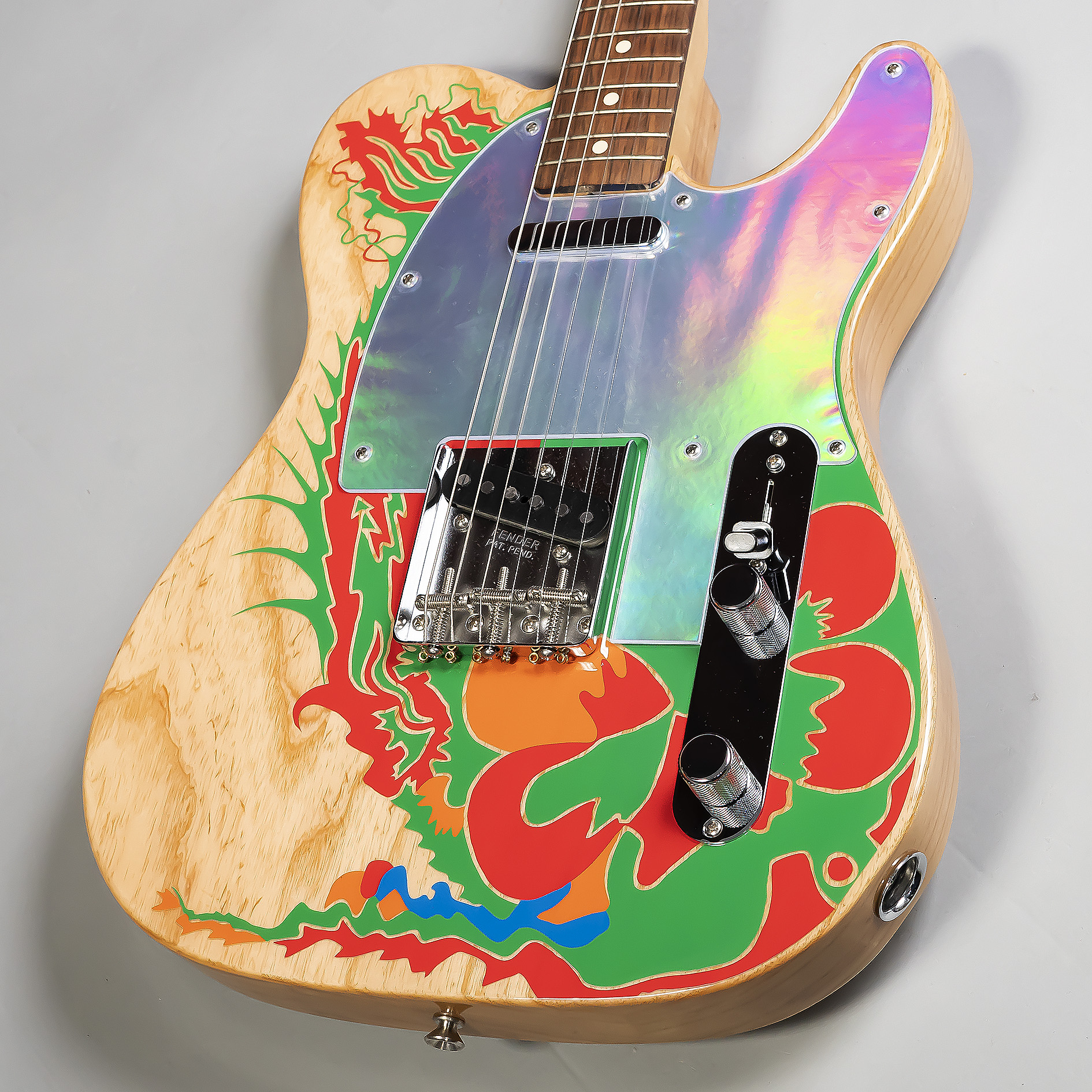 Fenderから20世紀で最も象徴的ないくつかのリフを生み出したJIMMY PAGE TELEが入荷！！
