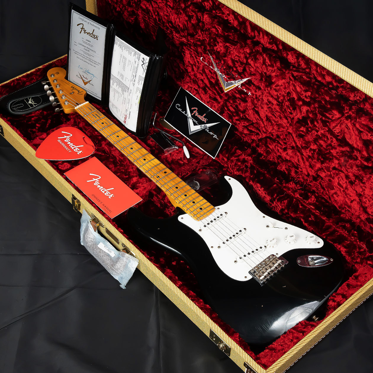Fender Custom Shopから初めてのアーティストシリーズ製作から、30周年を記念して作られたエリッククラプトン【Blackie】が中古で入荷！！
