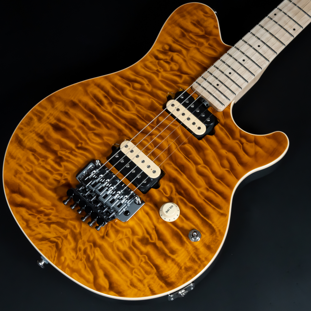 MUSIC MAN AXIS Trans Gold Quilt Maple