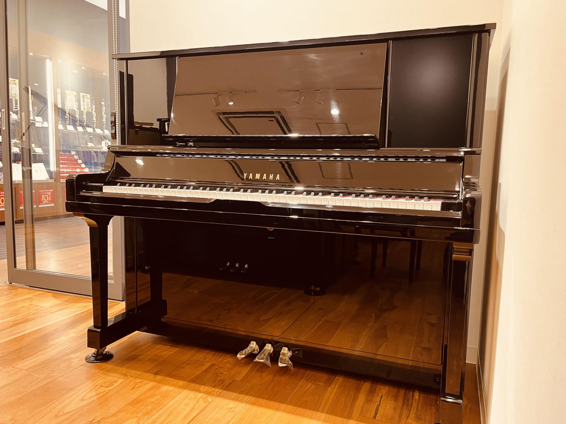 中古アップライトYAMAHA UX30A