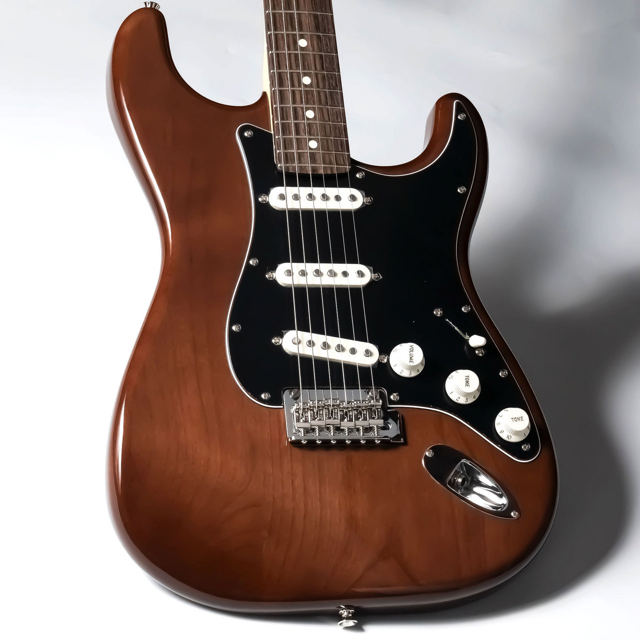 Fender Made in Japan Hybrid II Stratocaster Walnut