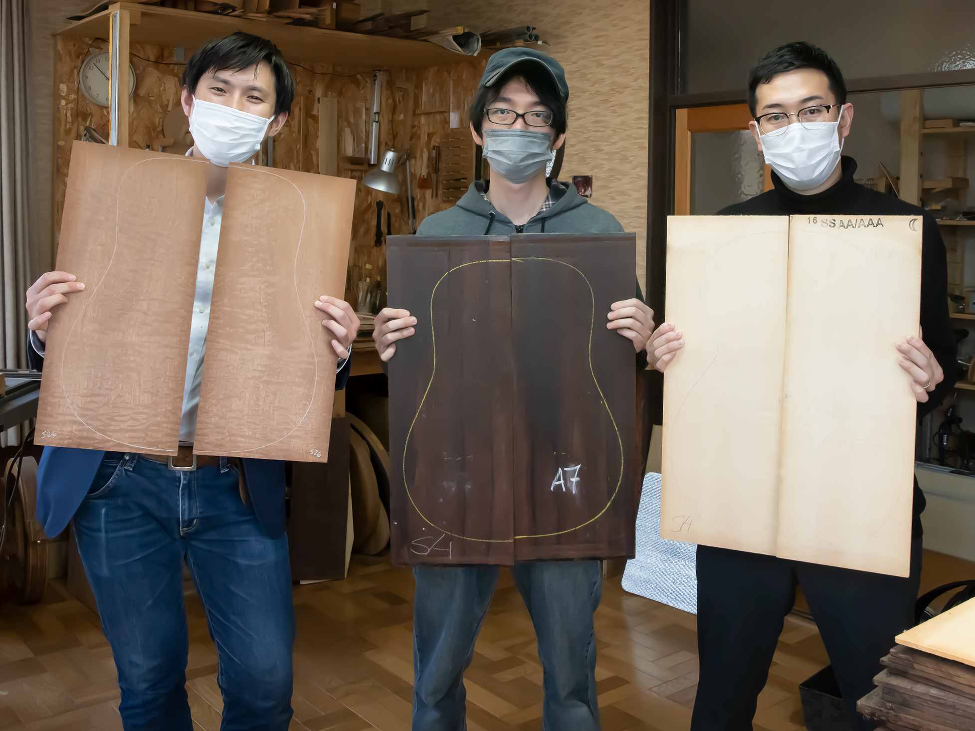 広島市似島のギター工房「mukae guitars」へ！ こんにちは！副店長山崎です。かねてより、広島市似島にある個人製作ギター工房「mukae guitars（https://www.mukaeguitars.com/）」の噂は聞いておりました。この度ついに！広島パルコ店としてオーダーに伺う事とな […]